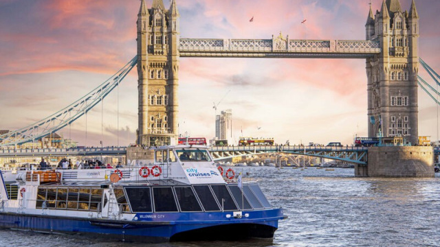 Thames River Cruise between Westminster Pier and Tower of London Pier