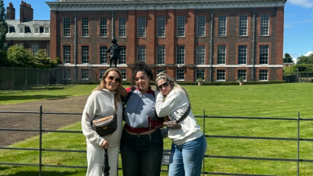 Exterior visit of Kensington Palace and gardens